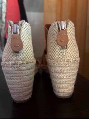 Kenneth Cole Cream Espadrille Wedge Sandals with Tan Accents